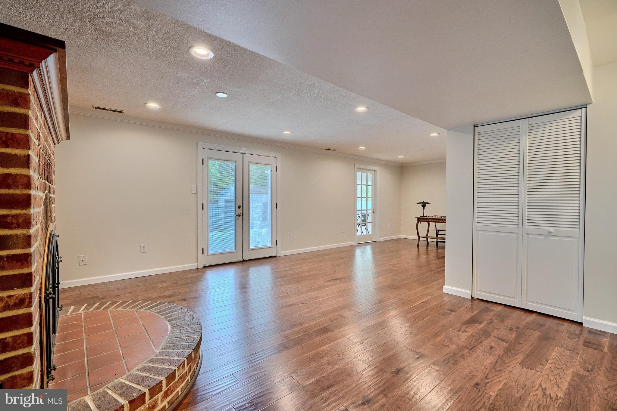 9330 Beowulf Circle Rosedale, MD 21237 - Photo 10 of 39 Large open family room with office space