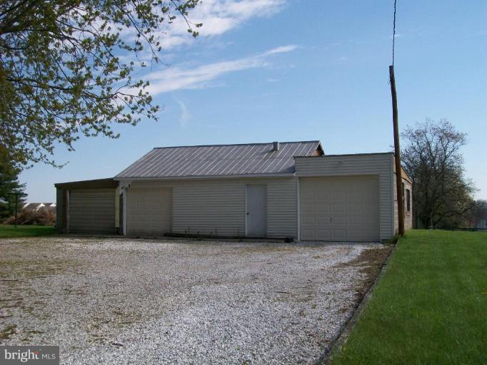2245 Trevanion Road Taneytown, MD 21787 - Photo 2 of 6 Garage 1