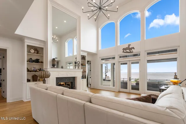 $1,470,000 | 64 Grandview Circle, Brandon, MS 39047