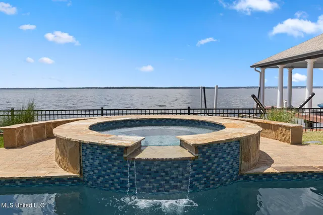 $1,470,000 | 64 Grandview Circle, Brandon, MS 39047