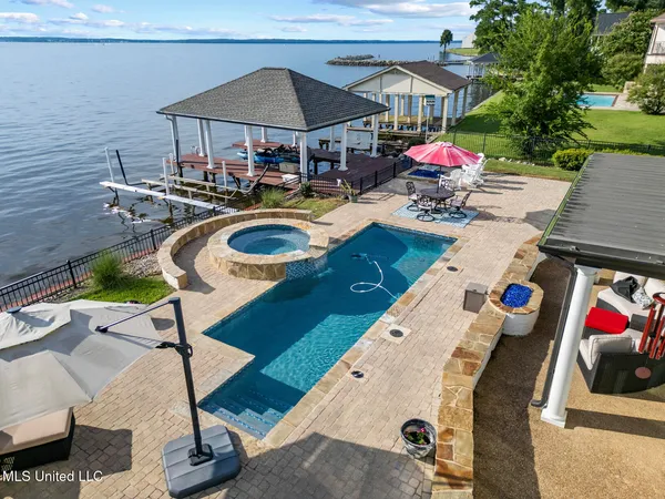 $1,470,000 | 64 Grandview Circle, Brandon, MS 39047