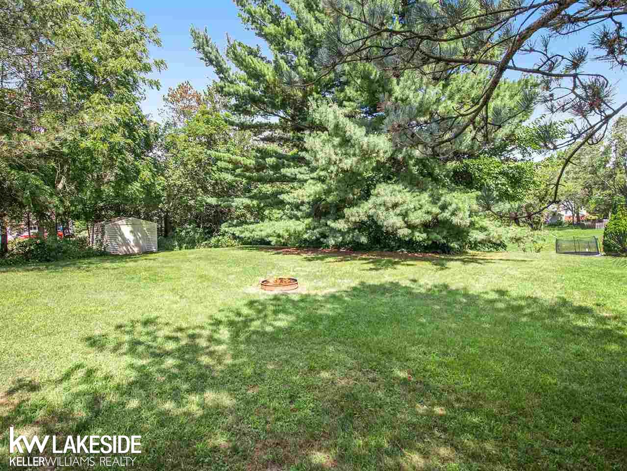 792 Hemingway Road Lake Orion, MI 48362 - Photo 27 of 28 50019742-26.JPG