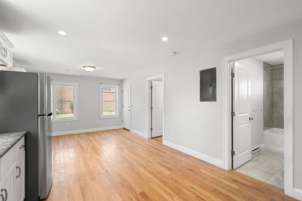 415 Danforth Street Taunton, MA 02780 - Photo 8 of 42