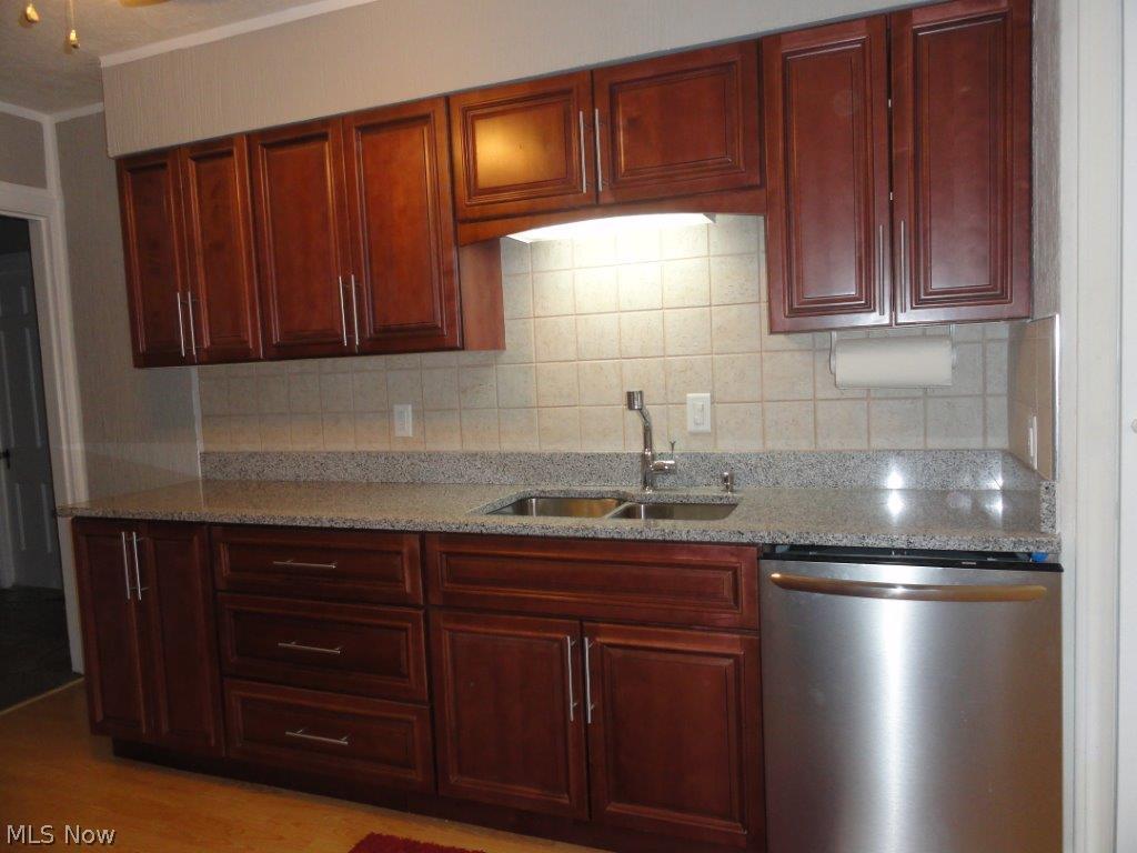 6406 Monmouth Road Parma, OH 44129 - Photo 7 of 25