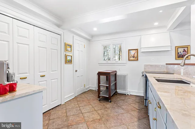 $1,075,000 | 2005 Makefield Road, Yardley, PA 19067