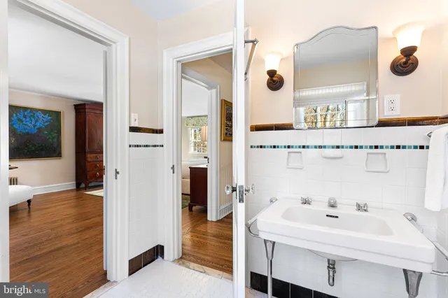 $1,075,000 | 2005 Makefield Road, Yardley, PA 19067