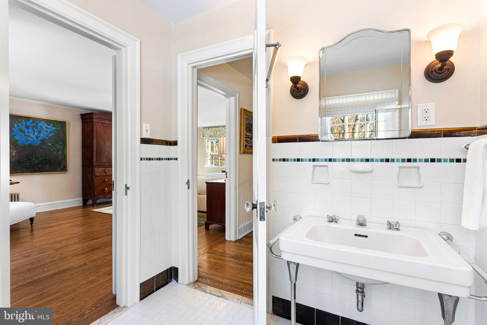 2005 Makefield Road Yardley, PA 19067 - Photo 30 of 57 Primary Bath