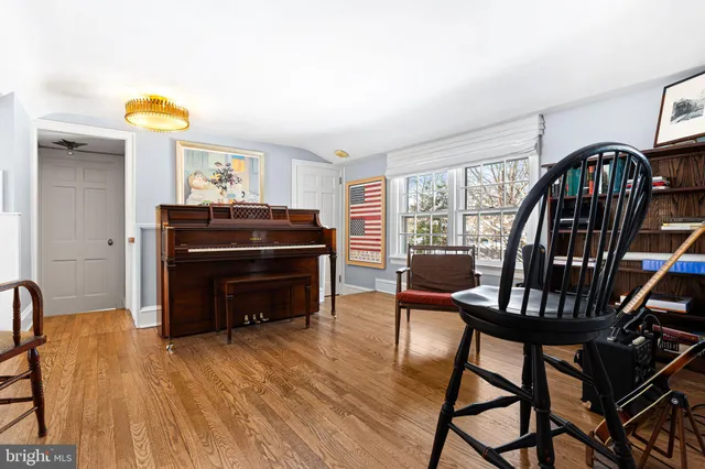 $1,075,000 | 2005 Makefield Road, Yardley, PA 19067