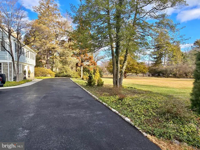 $1,075,000 | 2005 Makefield Road, Yardley, PA 19067