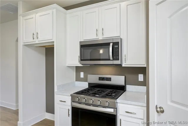 $265,000 | 226 Drive-in (lot # 2) Court, Charlestown, IN 47111