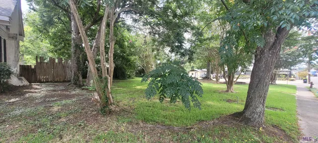 $105,000 | 12415 St Helena Street, Clinton, LA 70722