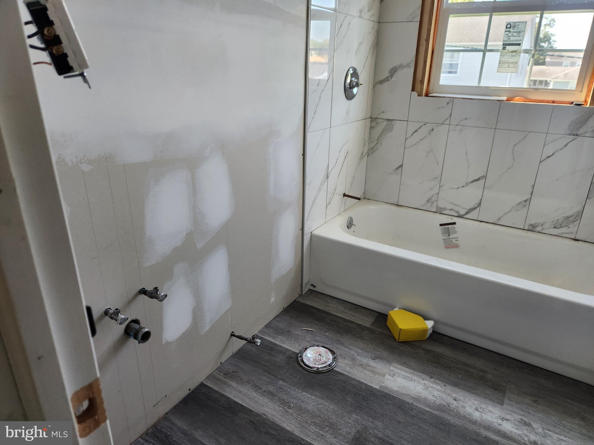 36 Midfield Lane Willingboro, NJ 08046 - Photo 12 of 21 a bathroom with a tub