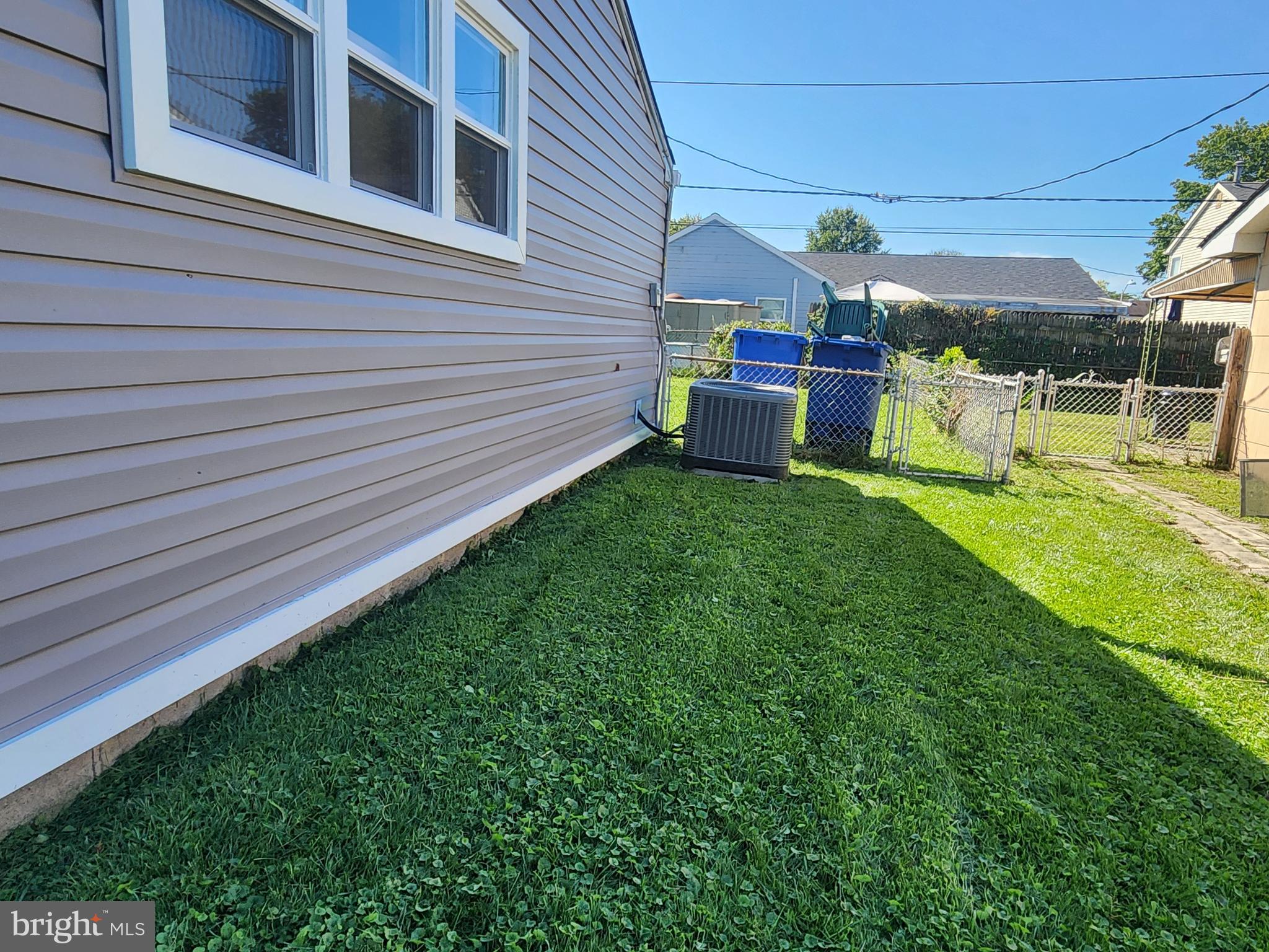 36 Midfield Lane Willingboro, NJ 08046 - Photo 19 of 21 a view of a back yard of the house