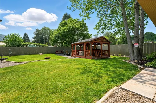 $158,900 | 319 Ferry Ln Drive, West Hickory, PA 16370
