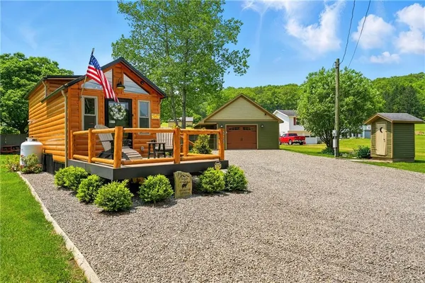 $158,900 | 319 Ferry Ln Drive, West Hickory, PA 16370