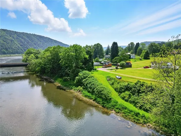 $158,900 | 319 Ferry Ln Drive, West Hickory, PA 16370