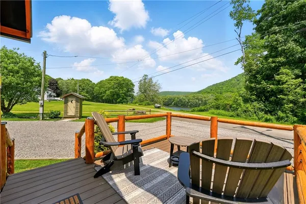 $158,900 | 319 Ferry Ln Drive, West Hickory, PA 16370