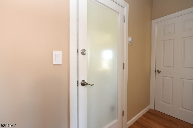 454 Park Avenue Rutherford, NJ 07070 - Photo 2 of 27