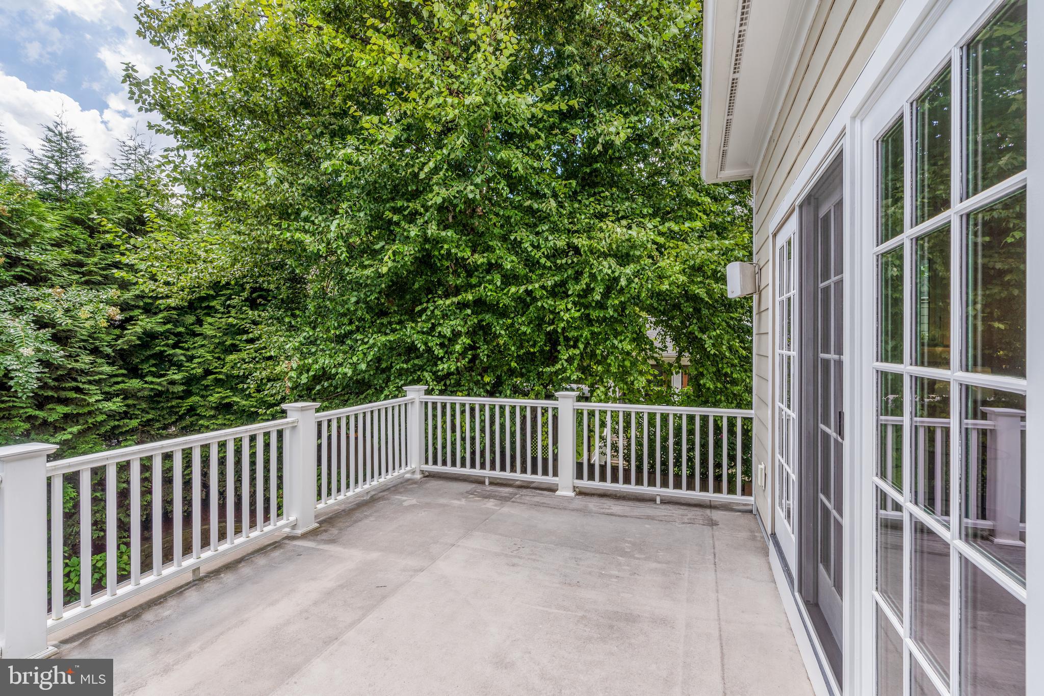 4310 Chestnut Street Bethesda, MD 20814 - Photo 24 of 50 Primary bedroom balcony