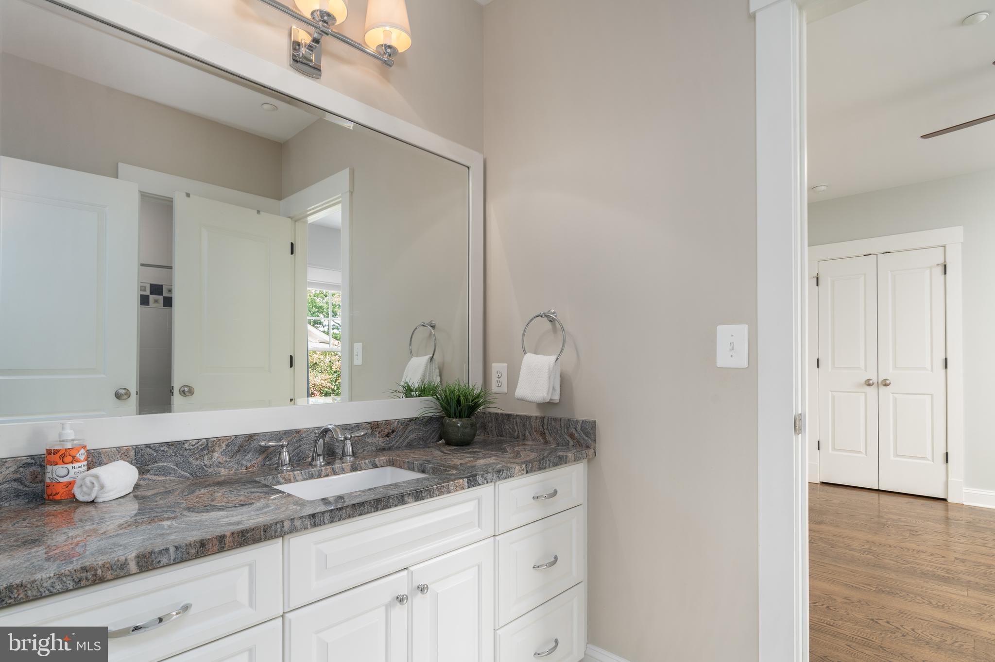 4310 Chestnut Street Bethesda, MD 20814 - Photo 30 of 50 Jack and Jill bathroom
