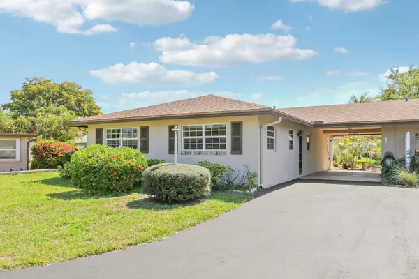 $269,900 | 129 Mockingbird Lane, Delray Beach, FL 33445