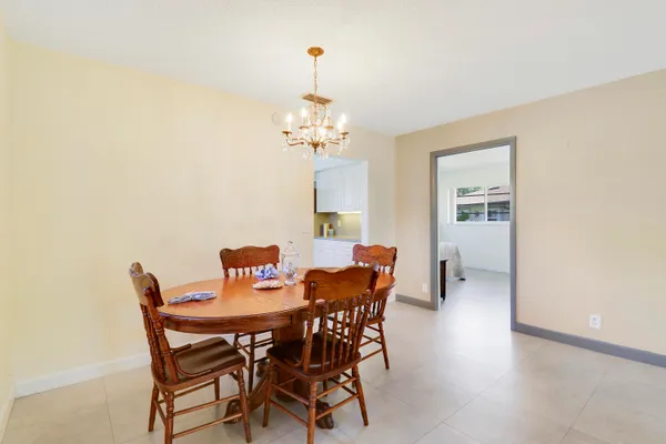 $269,900 | 129 Mockingbird Lane, Delray Beach, FL 33445