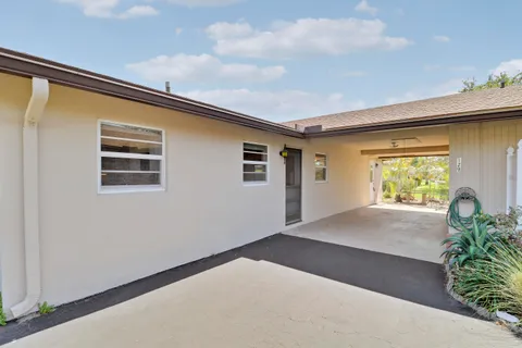 $269,900 | 129 Mockingbird Lane, Delray Beach, FL 33445