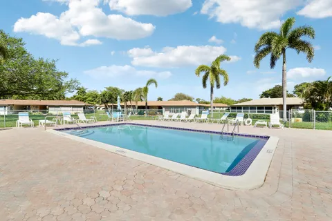 $269,900 | 129 Mockingbird Lane, Delray Beach, FL 33445