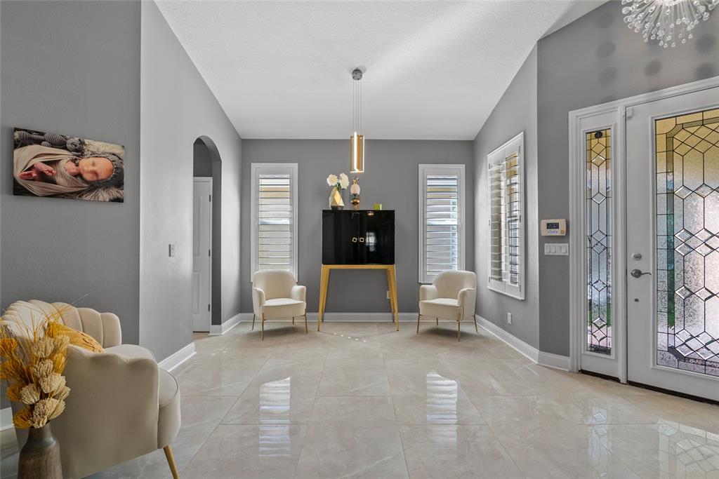 10602 Rochester Way Tampa, FL 33626 - Photo 4 of 31