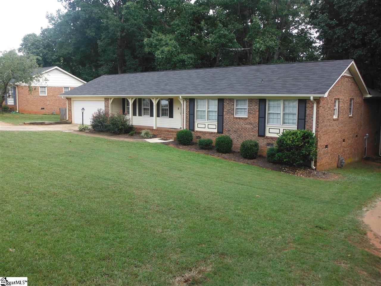 517 Reid School Road Taylors, SC 29687 - Photo 2 of 36 Gallery Image 2