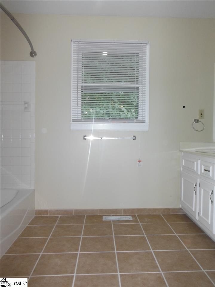 517 Reid School Road Taylors, SC 29687 - Photo 19 of 36 Gallery Image 19