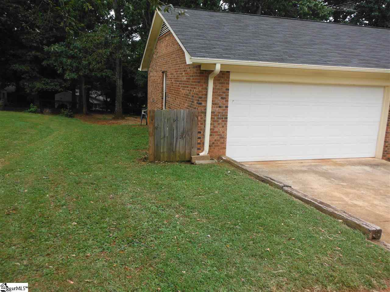 517 Reid School Road Taylors, SC 29687 - Photo 8 of 36 Gallery Image 8