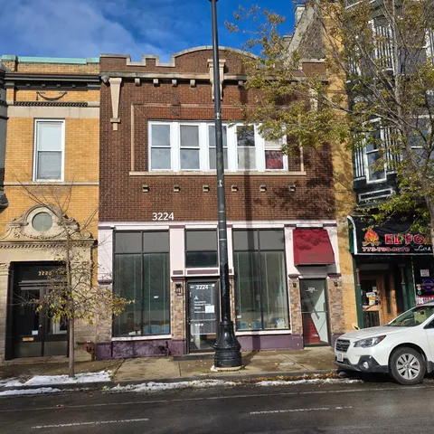 $2,000 | 3224 West Armitage Avenue, Unit 2, Chicago, IL 60647