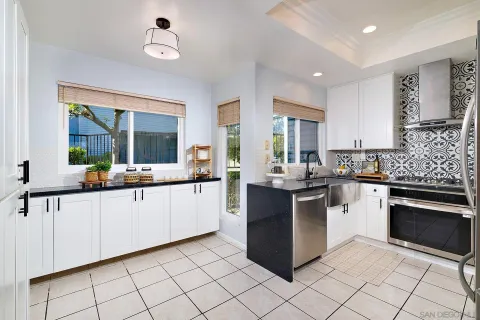 $985,000 | 11037 Caminito Vista Pacifica, San Diego, CA 92131