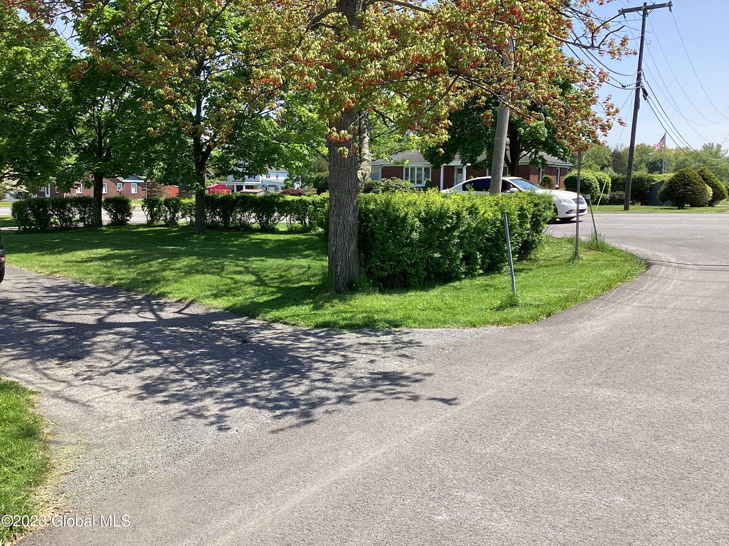 513 Watervliet Shaker Road Colonie, NY 12110 - Photo 4 of 23 IMG_0160