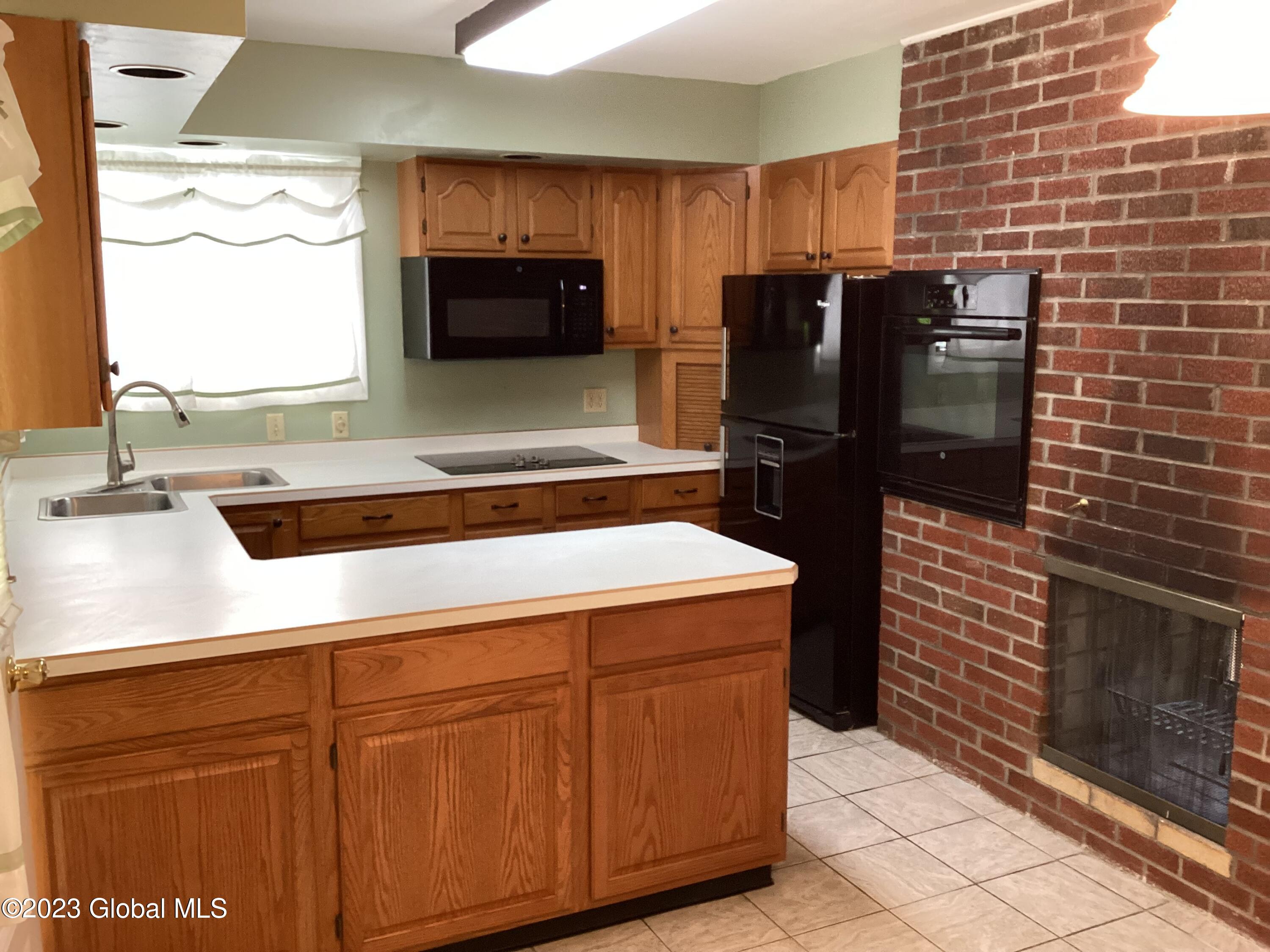 513 Watervliet Shaker Road Colonie, NY 12110 - Photo 5 of 23 IMG_0144