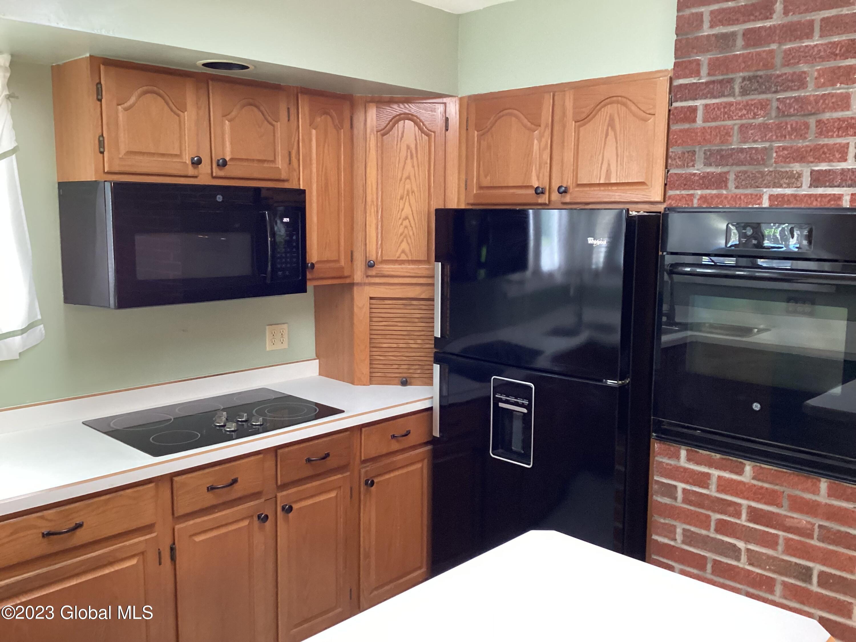 513 Watervliet Shaker Road Colonie, NY 12110 - Photo 7 of 23 IMG_0147