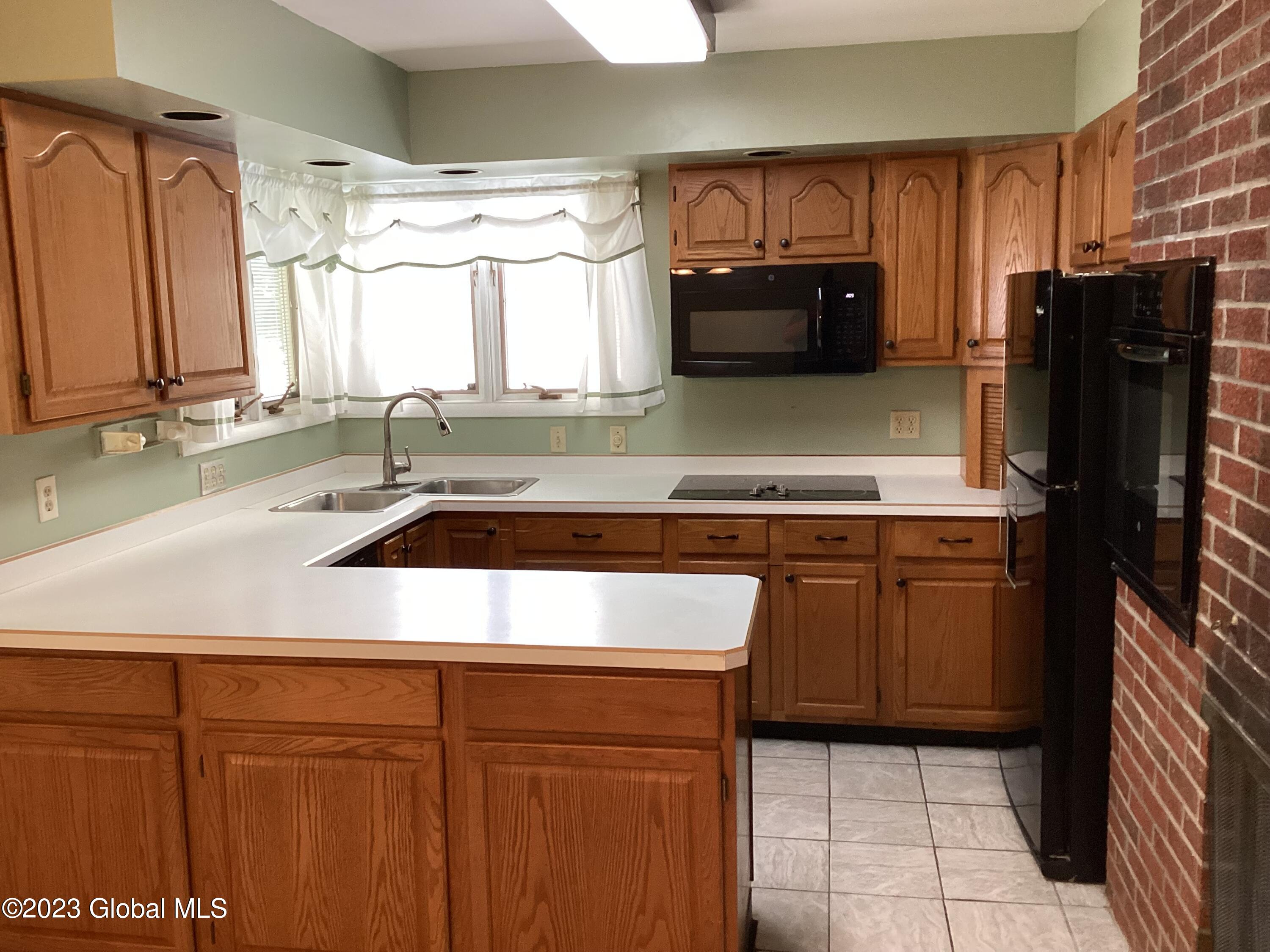 513 Watervliet Shaker Road Colonie, NY 12110 - Photo 8 of 23 IMG_0148