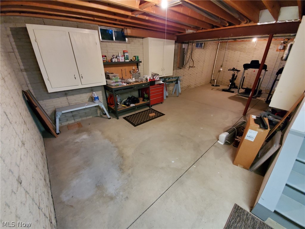 41199 Parsons Road Lagrange, OH 44050 - Photo 11 of 29