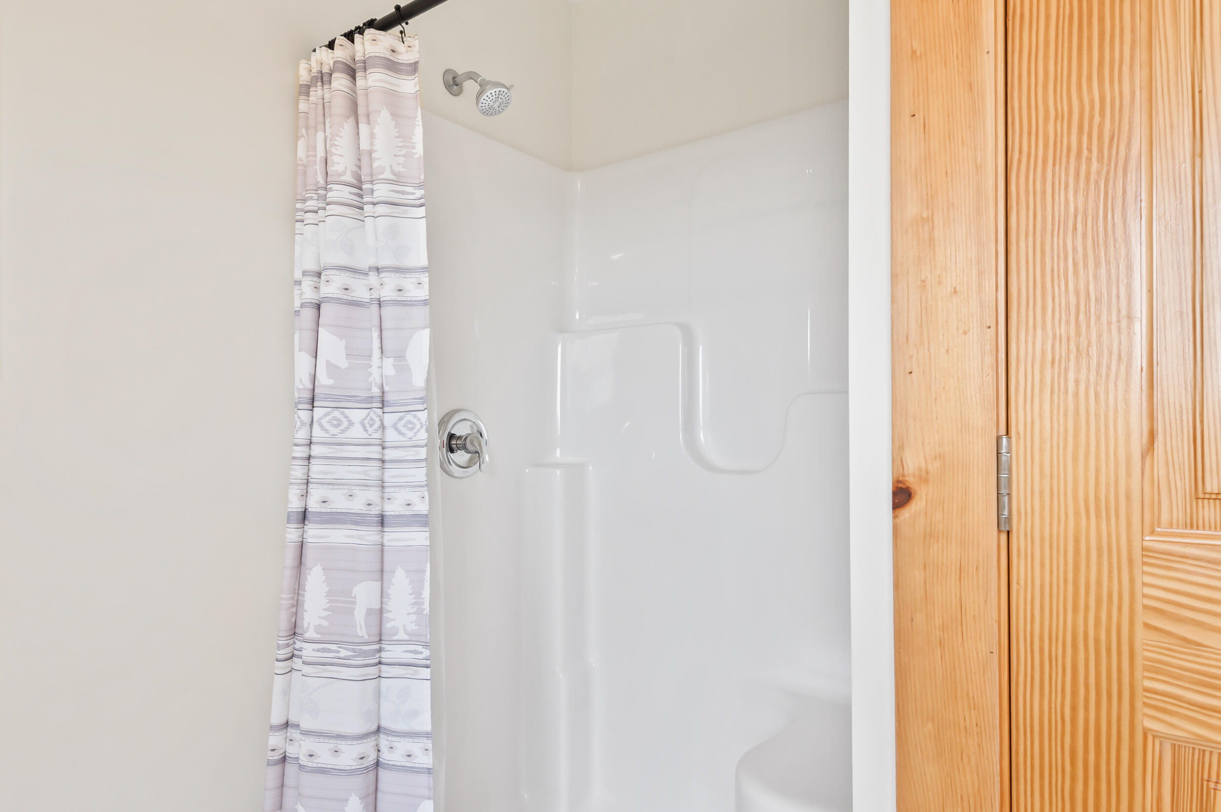 3935 Main Street Rangeley, ME 04970 - Photo 29 of 58 Ensuite Bathroom