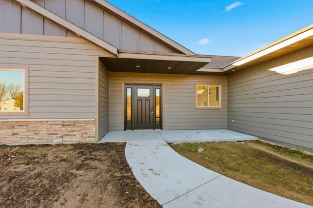 $699,900 | 522 1st Street Southeast, St. Stephen, MN 56375