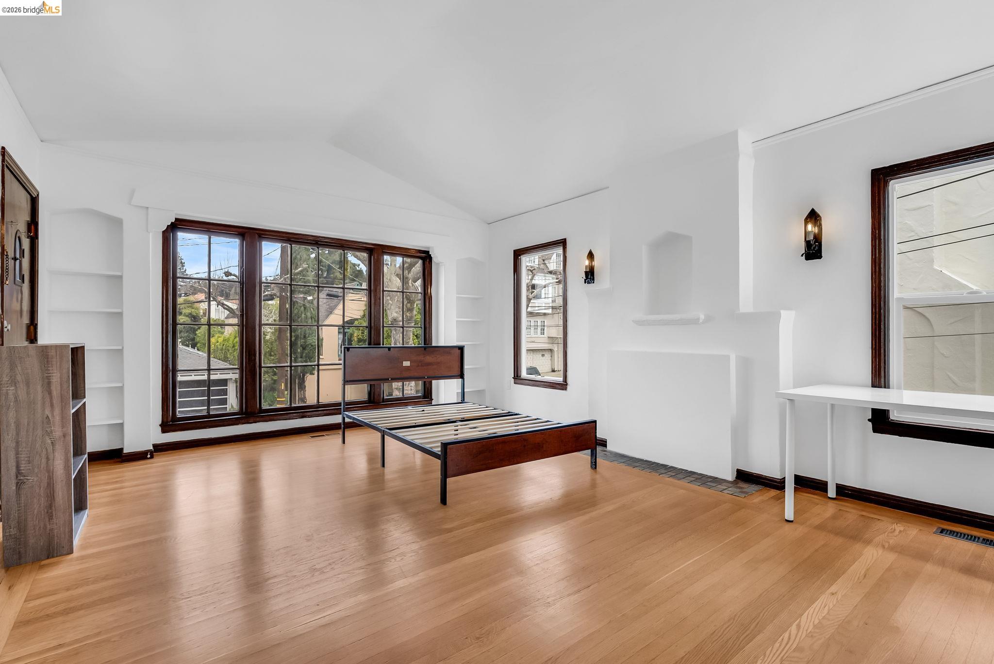 2340 Virginia Street Berkeley, CA 94709 - Photo 12 of 60