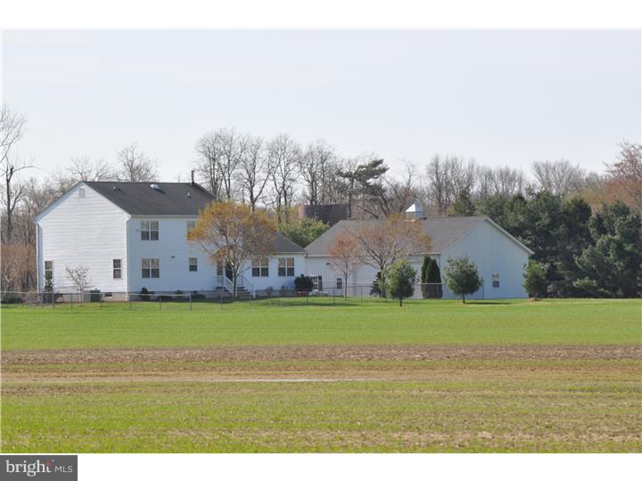 557 Island Road Columbus, NJ 08022 - Photo 21 of 25 Exterior Back