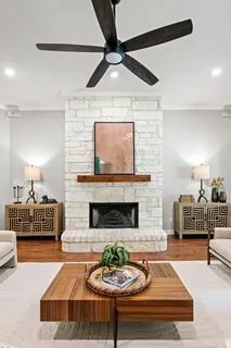 $850,000 | 806 Overlook Bend, Leander, TX 78641
