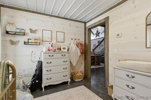 $415,000 | 404 East 15th Street, Eldon, MO 65026