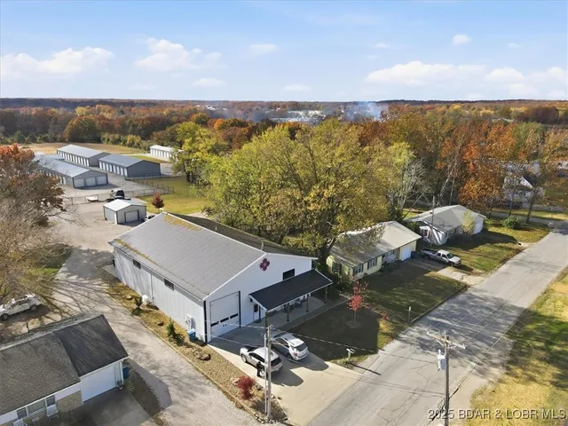 $415,000 | 404 East 15th Street, Eldon, MO 65026