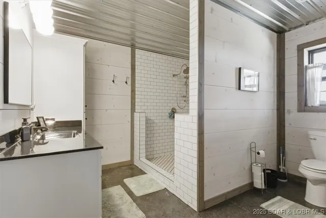 $415,000 | 404 East 15th Street, Eldon, MO 65026