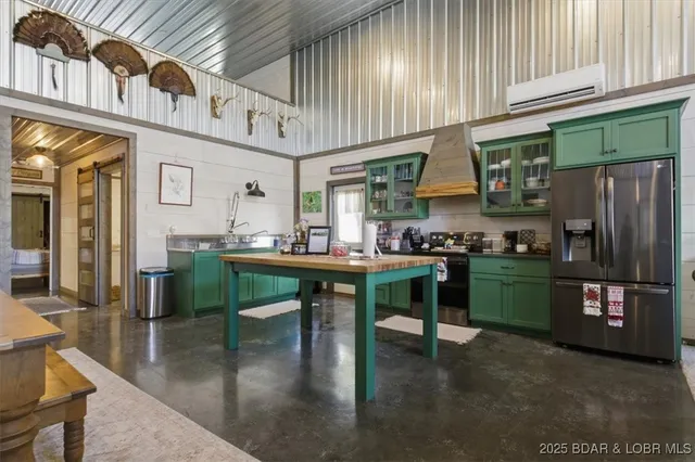 $415,000 | 404 East 15th Street, Eldon, MO 65026