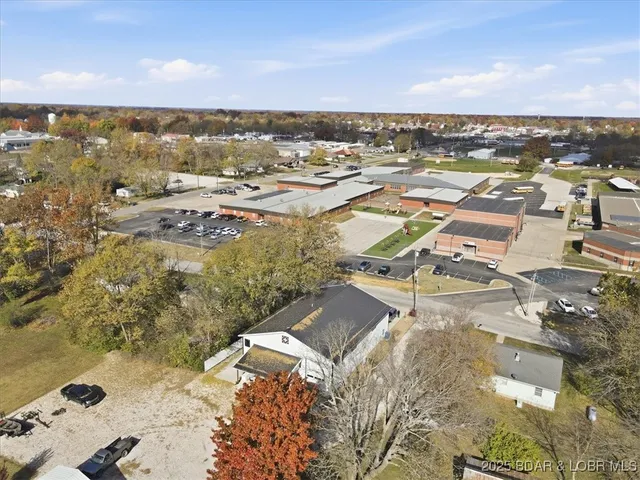 $415,000 | 404 East 15th Street, Eldon, MO 65026