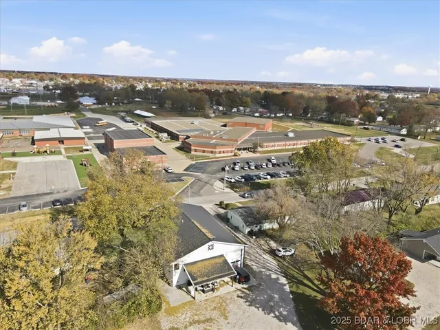 $415,000 | 404 East 15th Street, Eldon, MO 65026